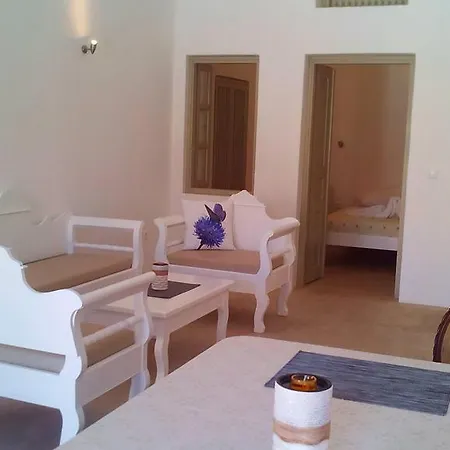 Filotimo Cave Aparthotel