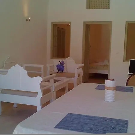Aparthotel Filotimo Cave 3*