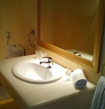 Filotimo Cave Aparthotel 3*