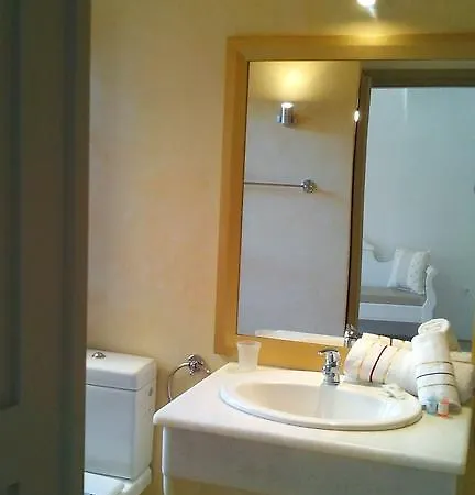 Filotimo Cave Aparthotel